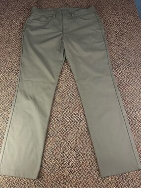 Calvin Klein Men's Olive Straight-Leg Chinos